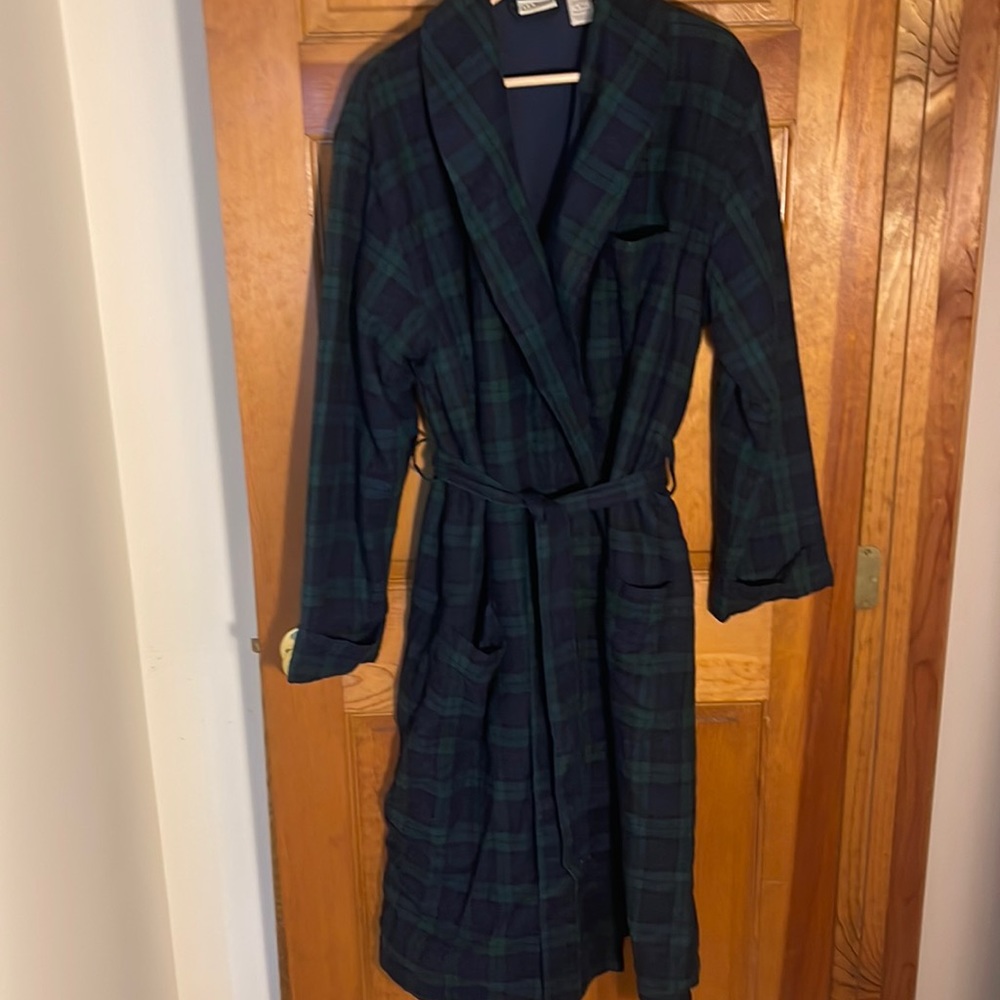 Fleece lined flannel bathrobe